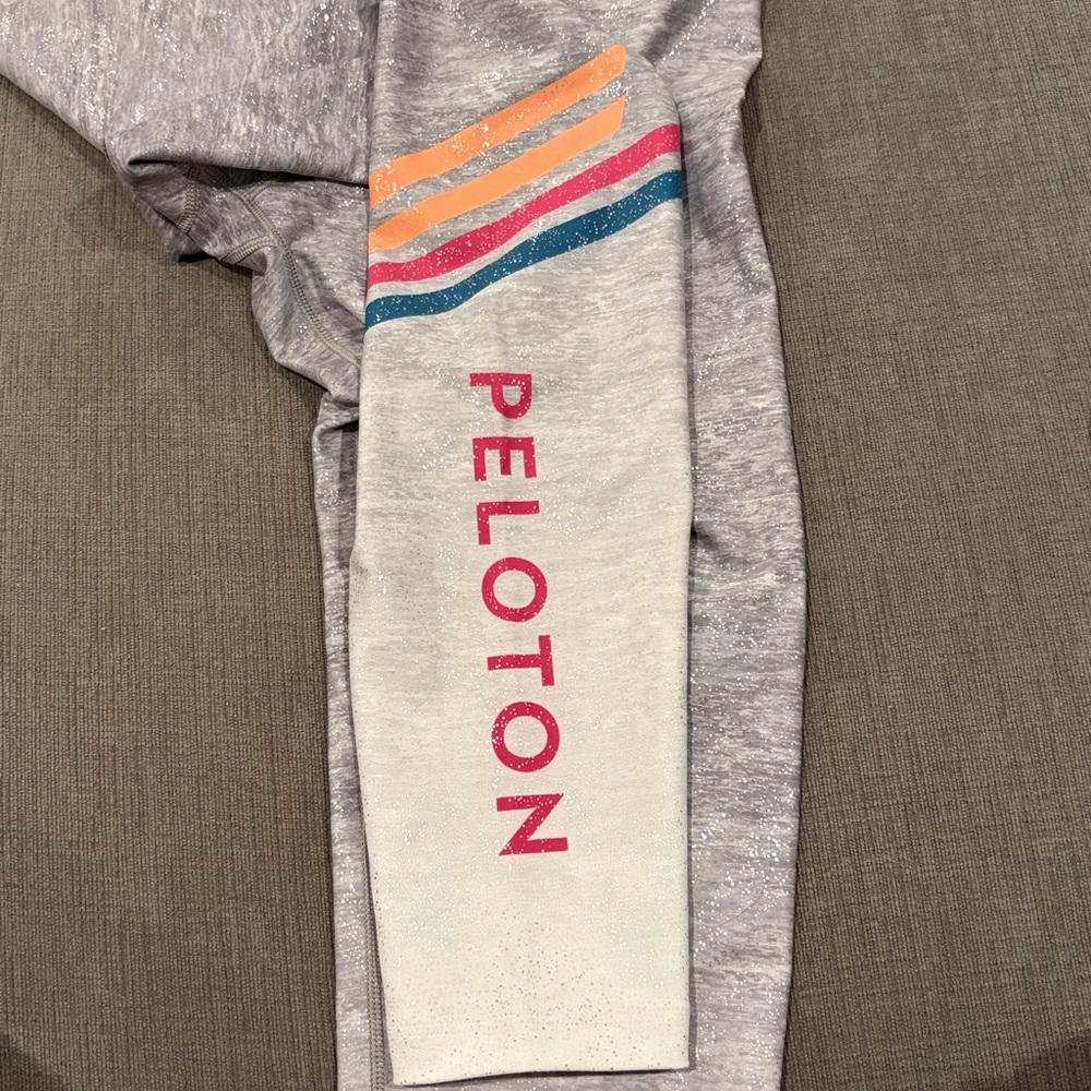 Peloton Roller Rink High Waisted Leggings - Size Medium - NWT! legging athletic - Picture 6 of 9